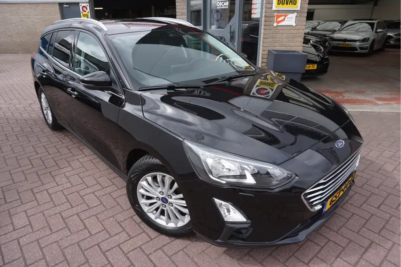 Ford Focus Wagon 1.0I EcoBoost Titanium Business Automaat 2022 leasen bij DreamLease: foto 1