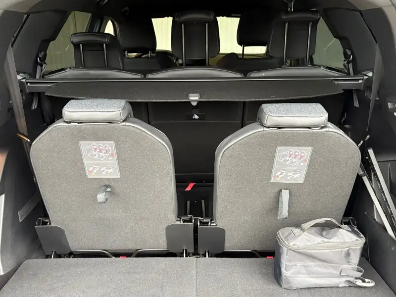 Peugeot 5008 1.2 HYBRID 136PK AUT. ALLURE FACELIFT 7-PRS NAVI CAMERA CARPLAY AIRCO LMV PDC 2024 leasen bij DreamLease: foto 1