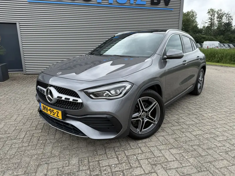 Mercedes-Benz GLA 250 225 PK 4MATIC AMG Line Panoramadak Achteruitrijcamera DAB Carplay 19 inch velgen Ambienteverlichting 2022 leasen bij DreamLease: foto 2