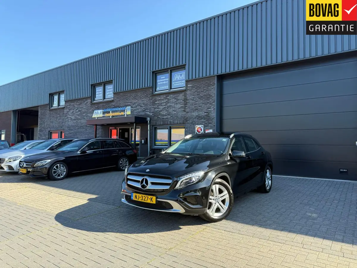 Mercedes-Benz GLA 200 Prestige: foto 1