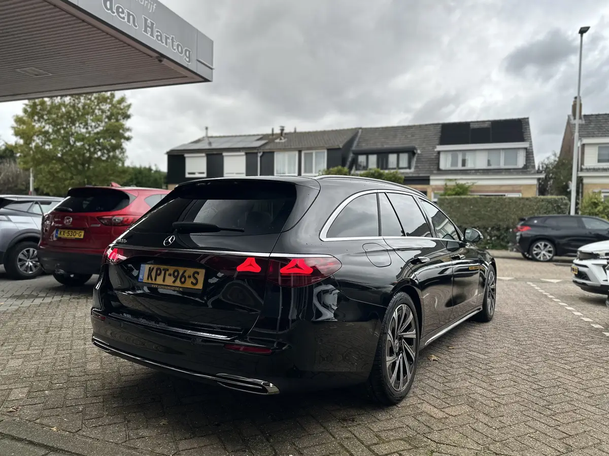 Mercedes-Benz E-Klasse Estate 300 e Exclusive Line: foto 2