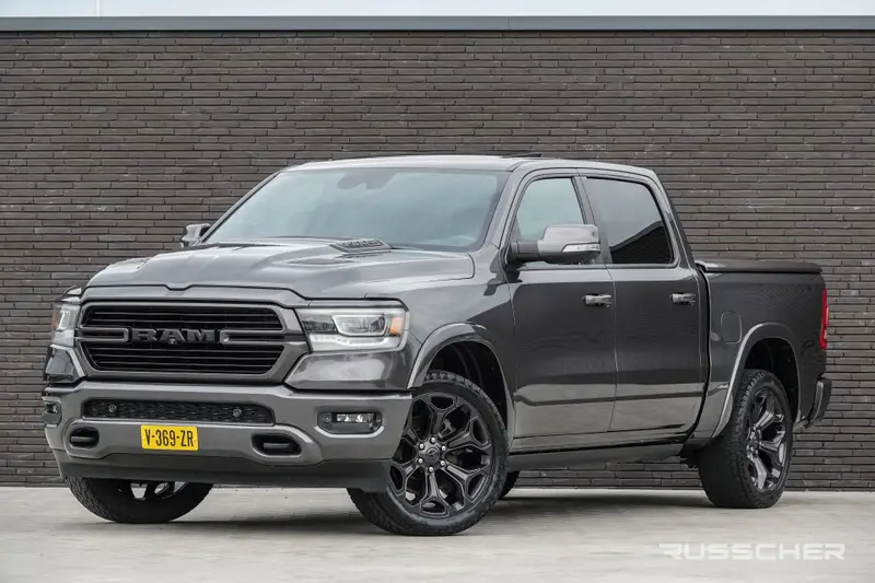 Dodge Ram 1500 5.7 Hemi V8 401Pk 4x4 Crew Cab | Laramie | Luchtvering | Panoramadak | Trekhaak | 22'' 2019 leasen bij DreamLease: foto 1
