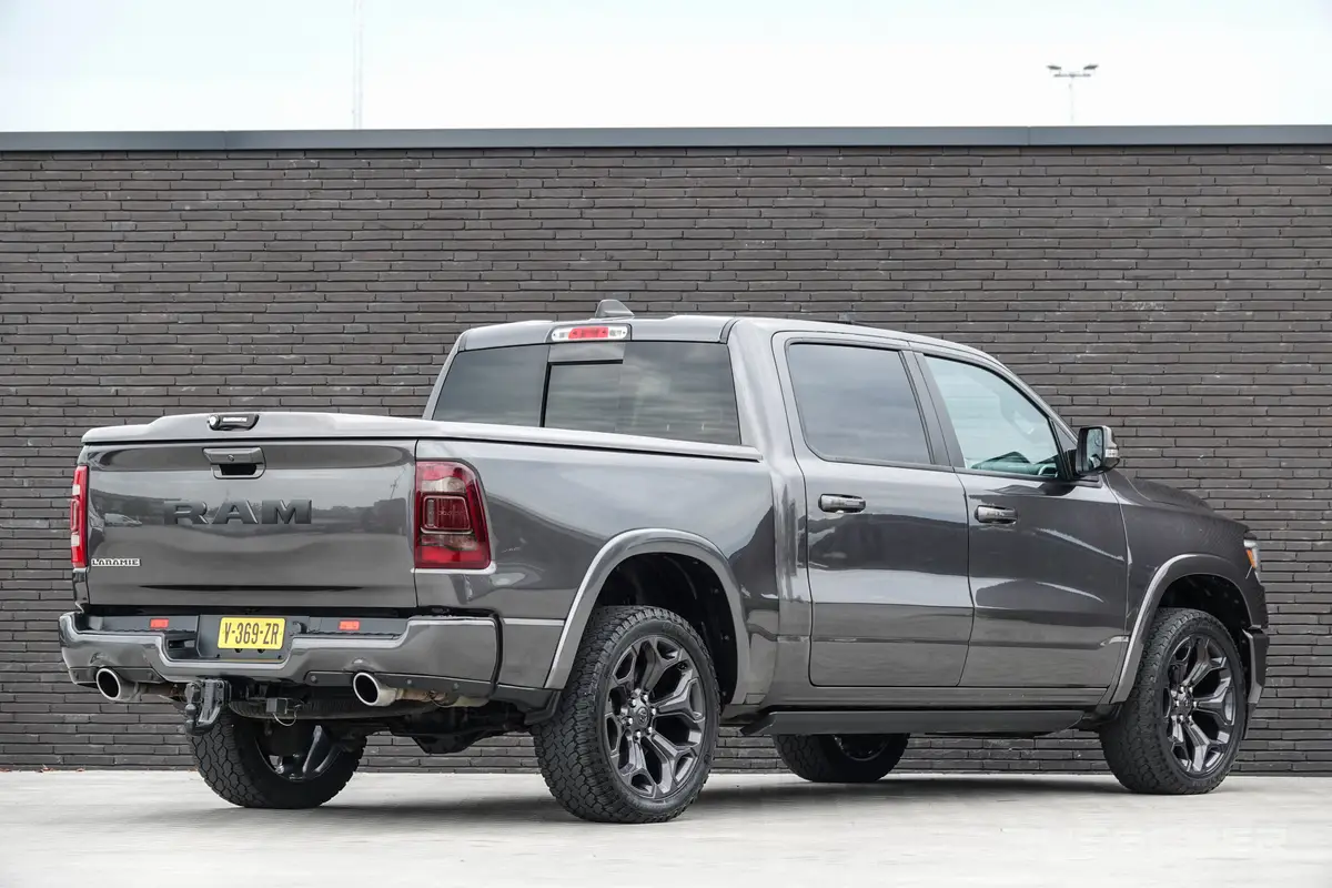 Dodge Ram 1500 5.7 Hemi V8 401Pk 4x4 Crew Cab | Laramie | Luchtvering | Panoramadak | Trekhaak | 22'': foto 2