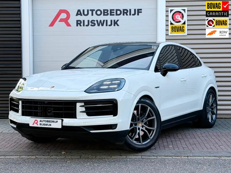 Porsche Cayenne Coupé 3.0 E-Hybrid Pano/360/Bose/Memory 2023 leasen bij DreamLease: foto 1