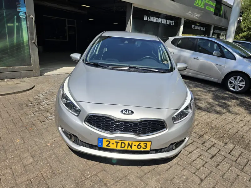 Kia cee'd 1.6 GDI Super Pack | 3/6 OF 12MND GARANTIE | 2014 leasen bij DreamLease: foto 2