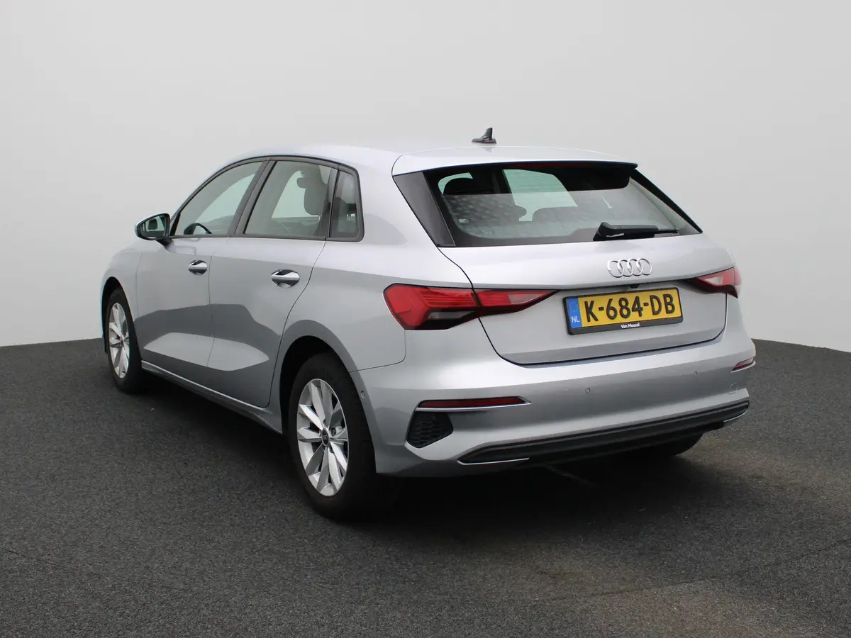 Audi A3 Sportback 30 TFSI Pro Line: foto 2