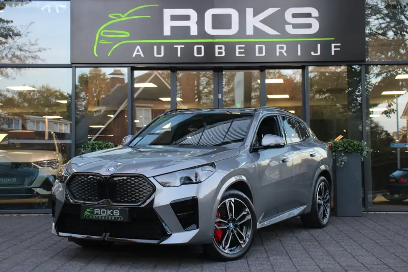 BMW iX2 eDrive20 67 kWh M Sport Pro Edition 2025 leasen bij DreamLease: foto 1