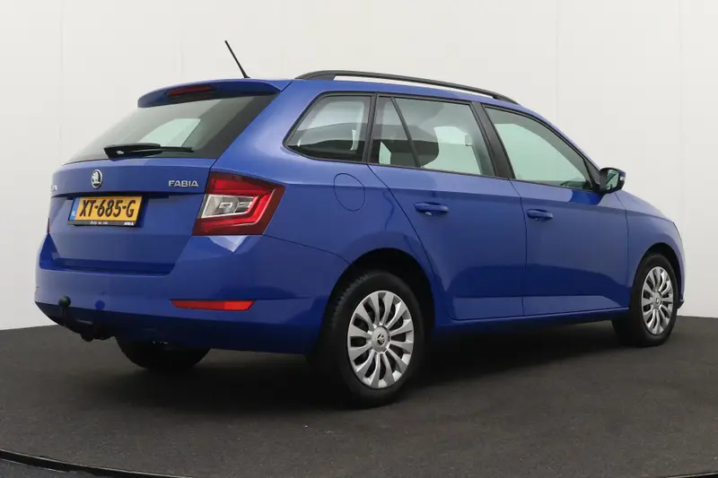 Škoda Fabia Combi 1.0 96 PK TSI Business 2019 leasen bij DreamLease: foto 2