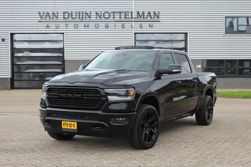 Dodge Ram 1500 5.7 V8 4x4 Crew Cab Laramie 2022 leasen bij DreamLease: foto 1