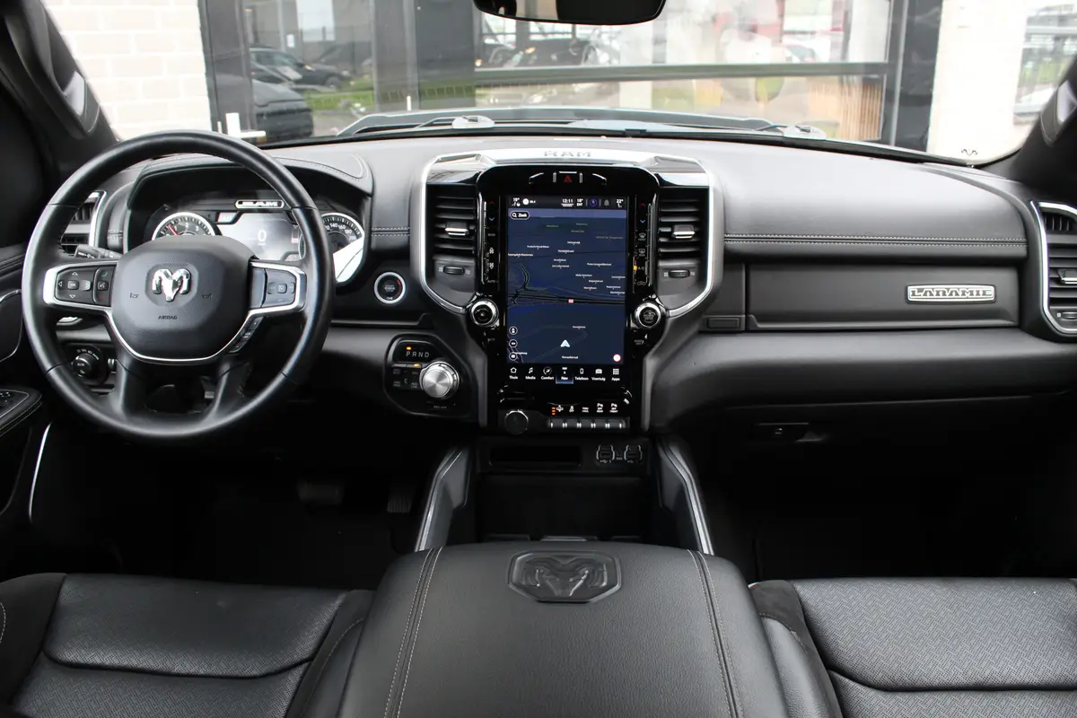 Dodge Ram 1500 5.7 V8 4x4 Crew Cab Laramie: foto 2