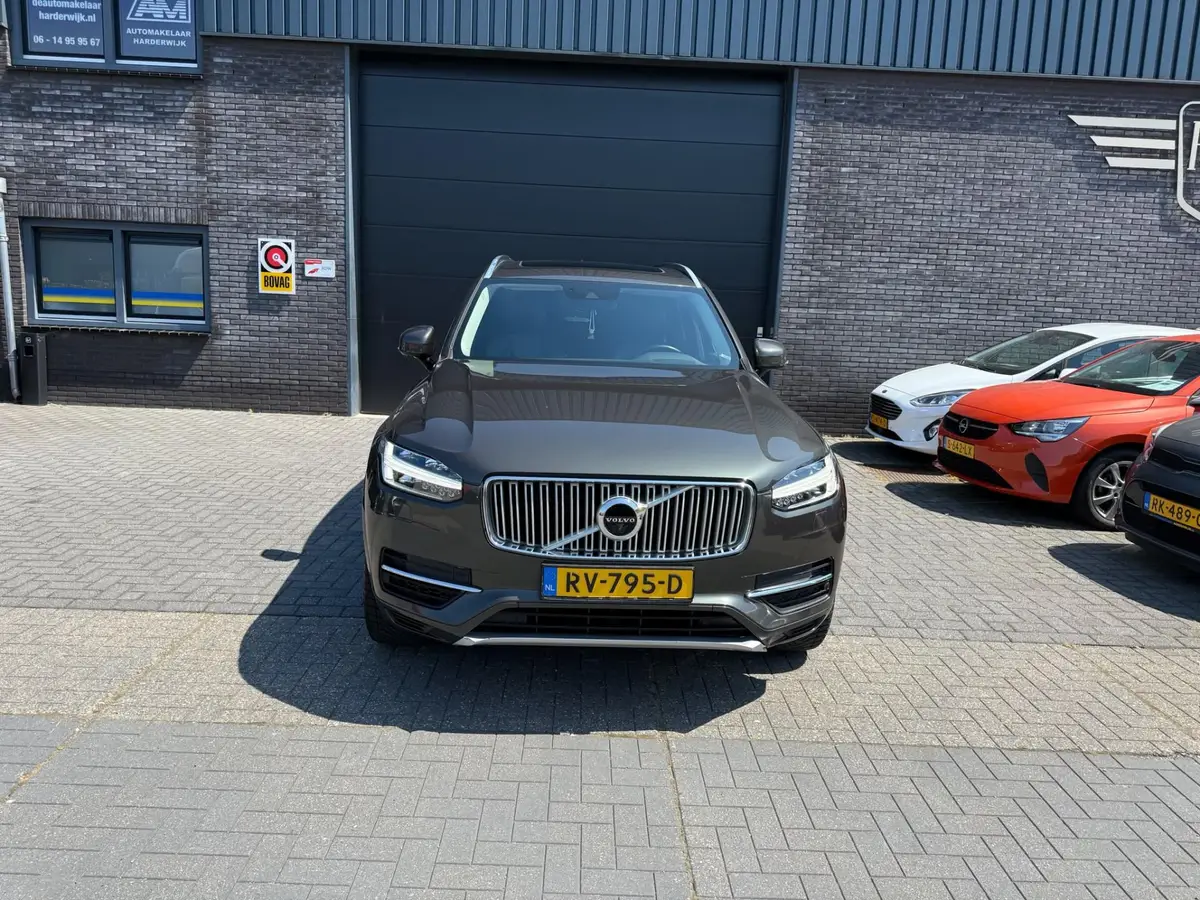 Volvo XC90 2.0 T8 Twin Engine AWD Inscription: foto 2