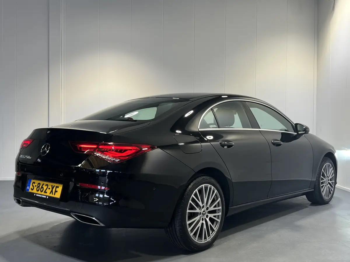Mercedes-Benz CLA 250 e Luxury Line: foto 2