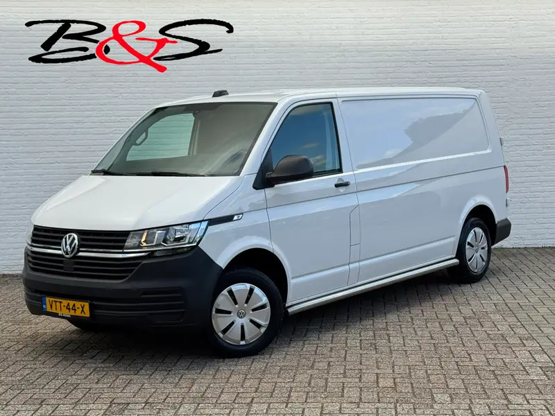 Volkswagen Transporter 2.0 TDI L2H3 28 Comfortline Carplay Cruise Navigatie Airco Trekhaak 3 Zitplaatsen 2023 leasen bij DreamLease: foto 1
