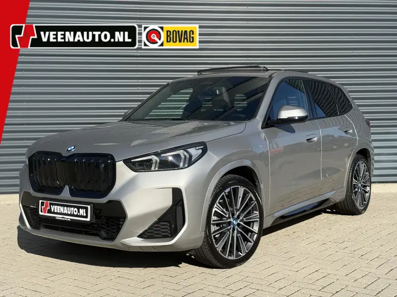 BMW iX1 xDrive30 67 kWh 2023 leasen bij DreamLease: foto 1