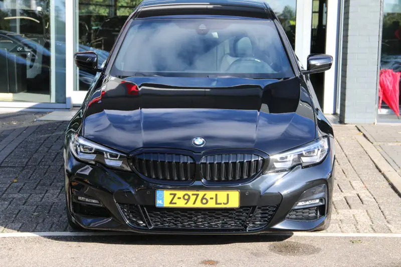 BMW 3 Serie 330e xDrive High Executive M-PAKKET! 2020 leasen bij DreamLease: foto 2