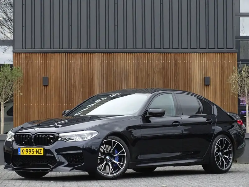 BMW M5 5-serie Competition V8 627PK / CARBON / Individual / Laser / 360° 2018 leasen bij DreamLease: foto 1