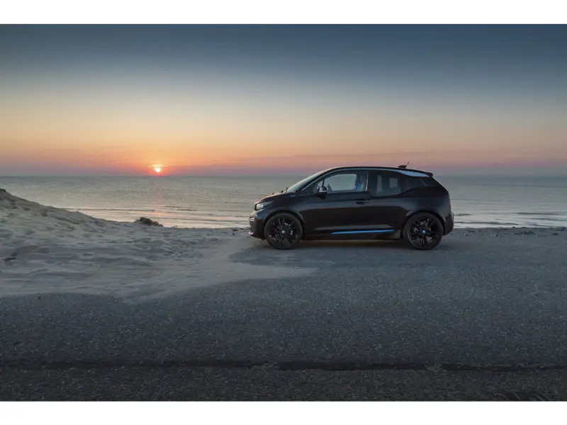 BMW i3 *For the Oceans*120Ah 42 kWh//W-pomp/SOH 96%/Camera/3-fase/Led/20" 2020 leasen bij DreamLease: foto 2