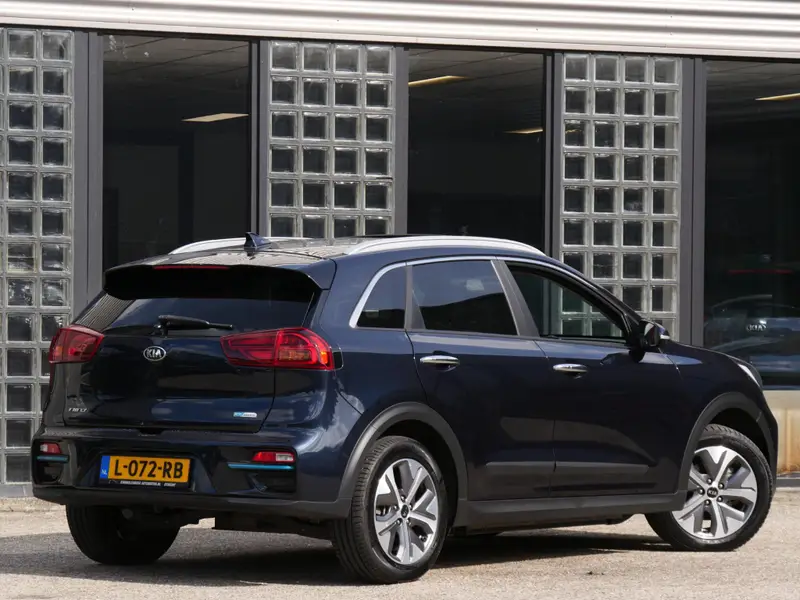 Kia e-Niro 64kWh EXECUTIVELINE/ SCHUIFDAK/ TREKHAAK/ LEER/ 2021 leasen bij DreamLease: foto 2