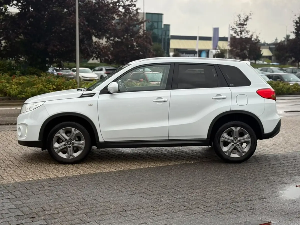 Suzuki Vitara 1.6 EXLUSIVE TREKHAAK CAMERA CARPLAY NAVI: foto 2