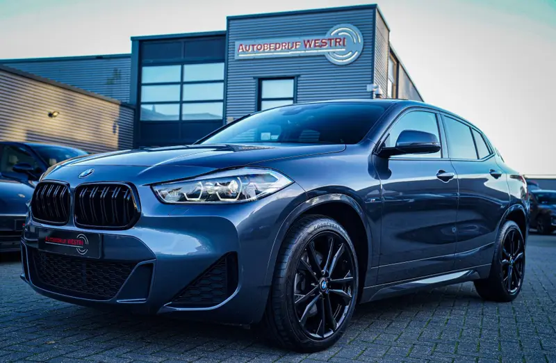 BMW X2 XDrive20i High Executive | Stoelverwarming | Panorama | Head Up Display | M Sport onderstel | M Sport pakket 2021 leasen bij DreamLease: foto 1