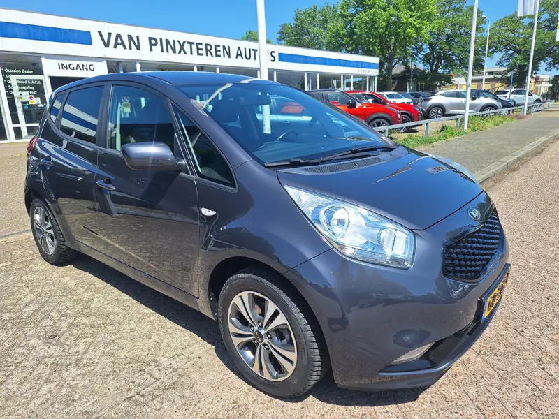 Kia Venga 1.4 CVVT First Edition (trekhaak) 2015 leasen bij DreamLease: foto 1