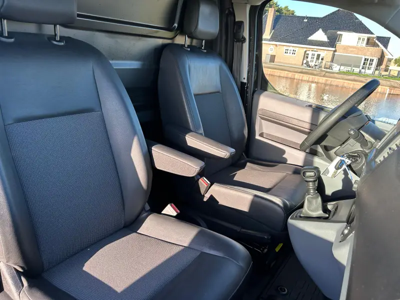 Peugeot Expert 2.0 BlueHDI 120 Compact Premium | Trekhaak | 360 Camera | Dodehoek Detectie | Apple Carplay 2021 leasen bij DreamLease: foto 2