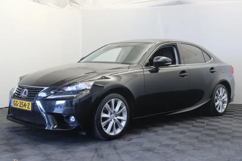 Lexus IS 300h Hybrid Sport Edition 2015 leasen bij DreamLease: foto 1