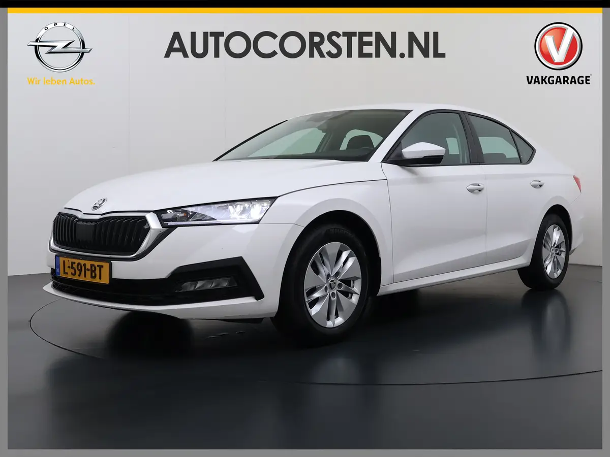 Škoda Octavia 111PK Apple Carplay Android Auto Virtual Cockpit Cruise Control Navi Bluetooth Led Ambition: foto 1