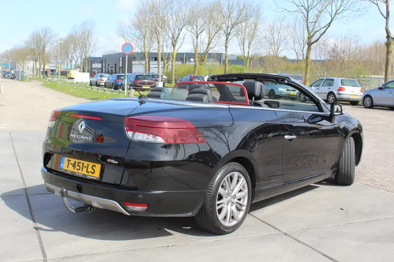 Renault Mégane Coupé-Cabriolet 1.2 TCe Privilège GT line WINDSCHERM LEDER PANO TREKHAAK 2015 leasen bij DreamLease: foto 2