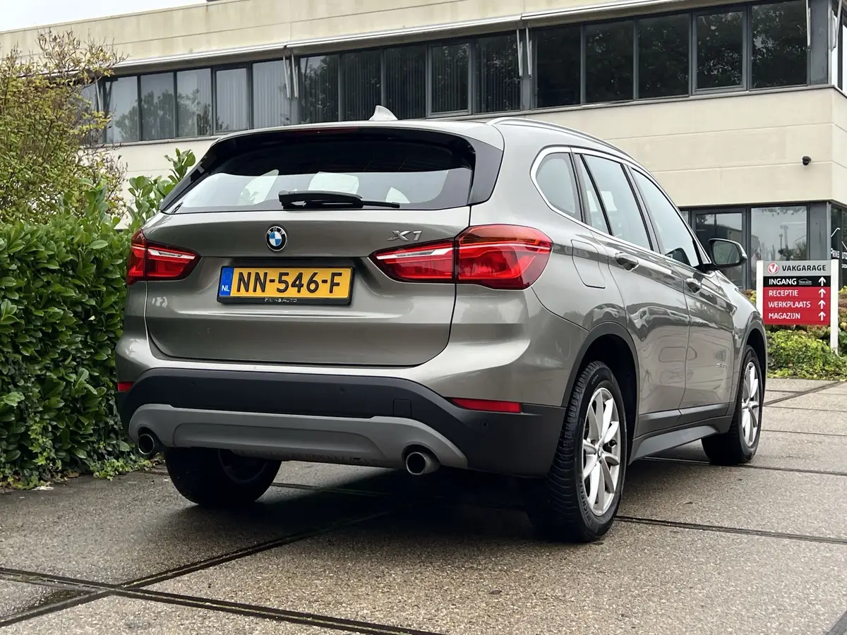 BMW X1 sDrive20i Centennial High Executive: foto 2