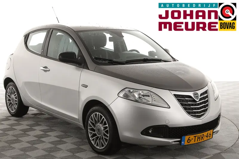 Lancia Ypsilon 0.9 Twinair Silver Plus 2014 leasen bij DreamLease: foto 1