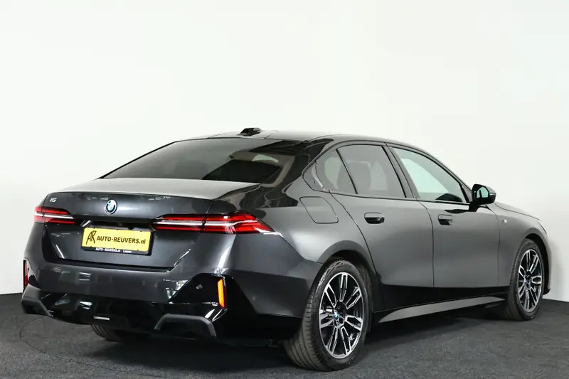 BMW i5 eDrive40 M Sport Edition 84 kWh 2025 leasen bij DreamLease: foto 2