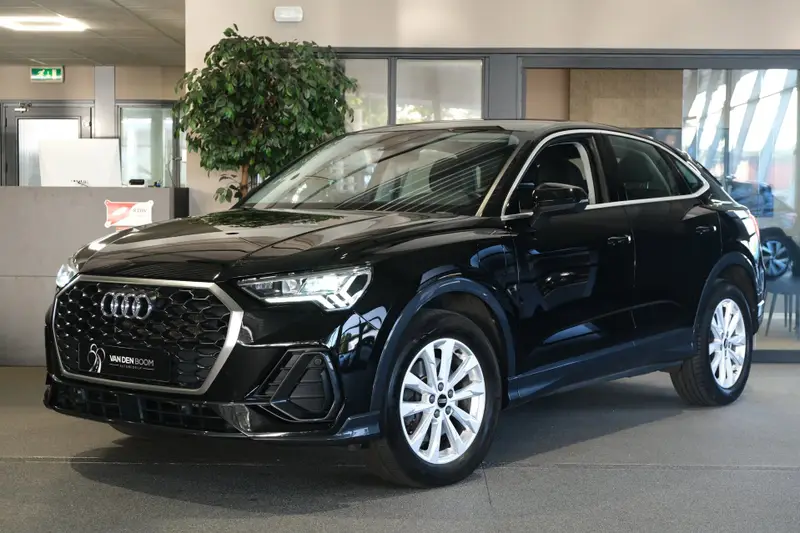 Audi Q3 Sportback 45 TFSI e 245pk Matrix Leder Camera Navi 2022 leasen bij DreamLease: foto 1