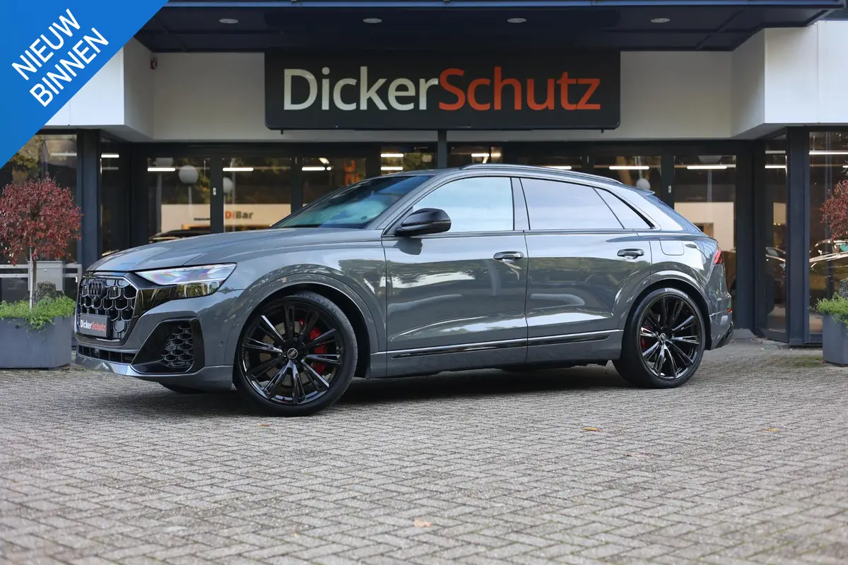 Audi Q8 60 TFSIe Competition: foto 1