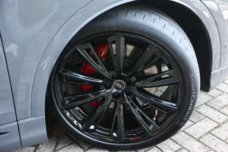 Audi Q8 60 TFSIe Competition 2026 leasen bij DreamLease: foto 2