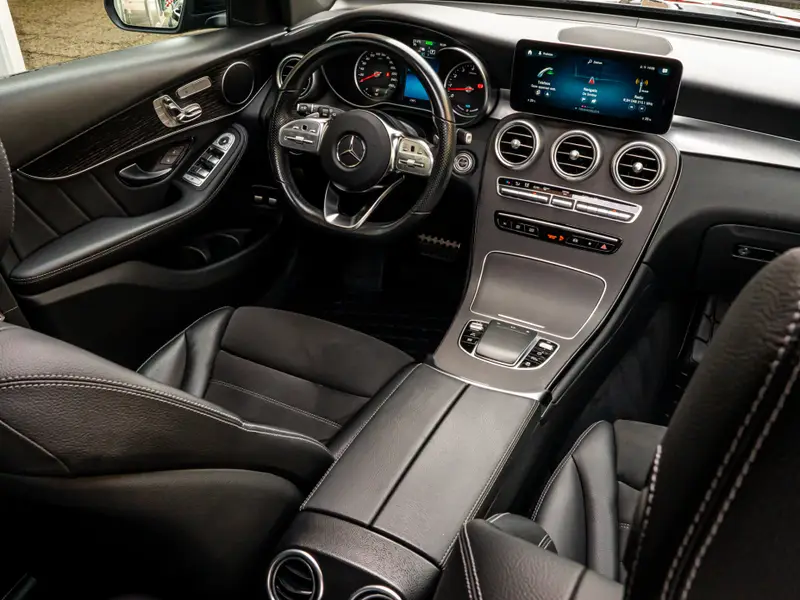 Mercedes-Benz GLC 300e 4MATIC Premium AMG 2021 leasen bij DreamLease: foto 2