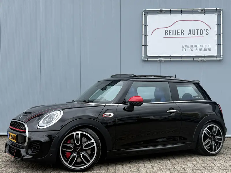 MINI Cooper Mini 2.0 John Works Chili Automaat 2017 leasen bij DreamLease: foto 1