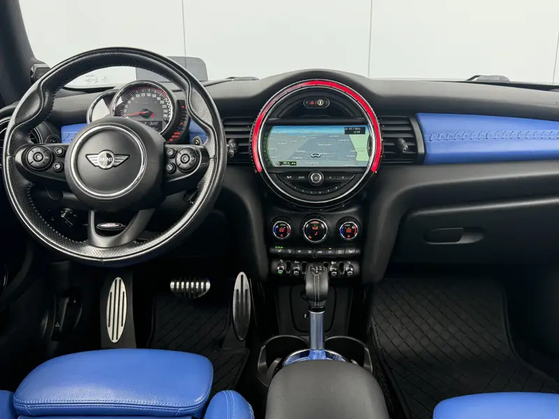 MINI Cooper Mini 2.0 John Works Chili Automaat 2017 leasen bij DreamLease: foto 2