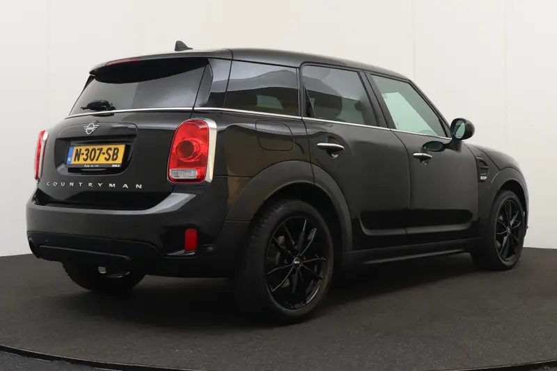 MINI Countryman 1.5 Aut. Business Edition 2018 leasen bij DreamLease: foto 2