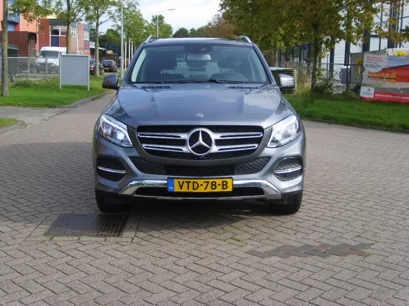 Mercedes-Benz GLE 350 D 4 Matic luchtvering Grijs kenteken 2019 leasen bij DreamLease: foto 2
