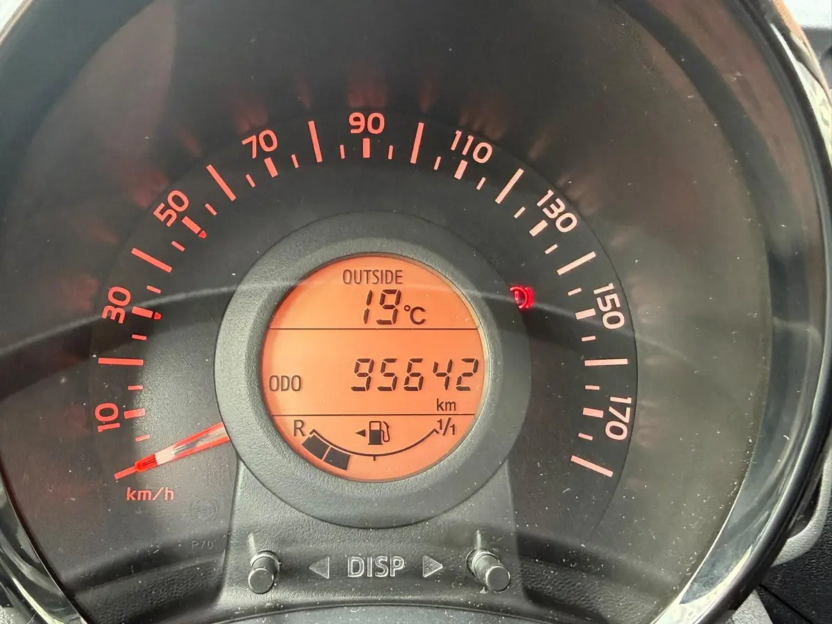 Peugeot 108 1.0 e-VTi Active: foto 37