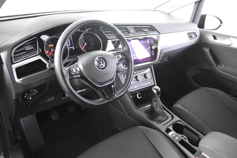 Volkswagen Touran 1.5 TSI *1ste Eigenaar*Panoramadak*Navigatie*Stoelverwarming* 2021 leasen bij DreamLease: foto 2