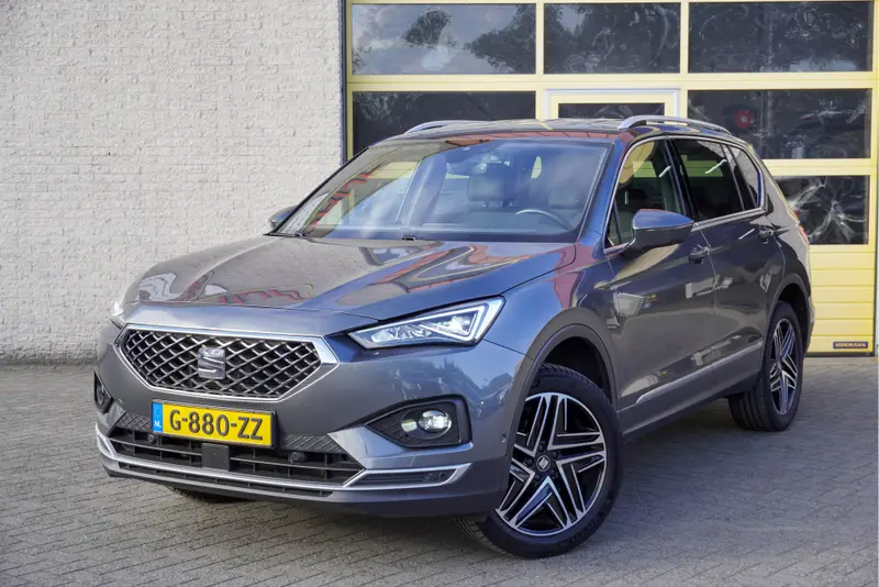 SEAT Tarraco 1.5 TSI 150PK! Xcellence Limited Edition BJ2020 Lmv 19" | Pdc | Navi | Achteruitrijcamera | Elek. trekhaak | Elek. achterklep | App-Connect | Beats Audio | Virtual cockpit | Dashboard verlichting | Climate control | Cruise control | Zwarte hemel 2020 leasen bij DreamLease: foto 1