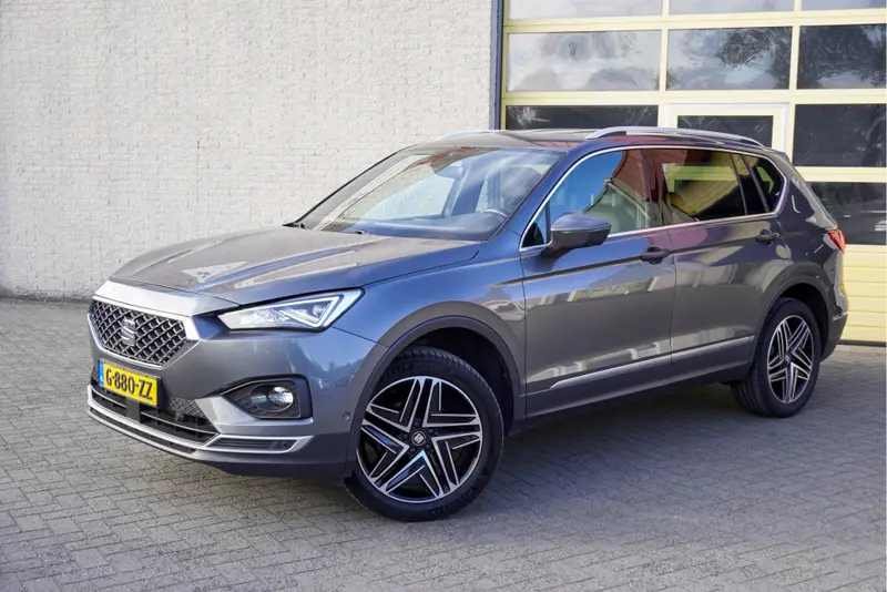 SEAT Tarraco 1.5 TSI 150PK! Xcellence Limited Edition BJ2020 Lmv 19" | Pdc | Navi | Achteruitrijcamera | Elek. trekhaak | Elek. achterklep | App-Connect | Beats Audio | Virtual cockpit | Dashboard verlichting | Climate control | Cruise control | Zwarte hemel 2020 leasen bij DreamLease: foto 2
