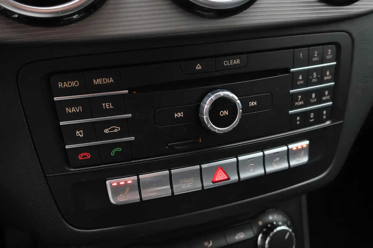 Mercedes-Benz B-Klasse 180 Business Solution: foto 38