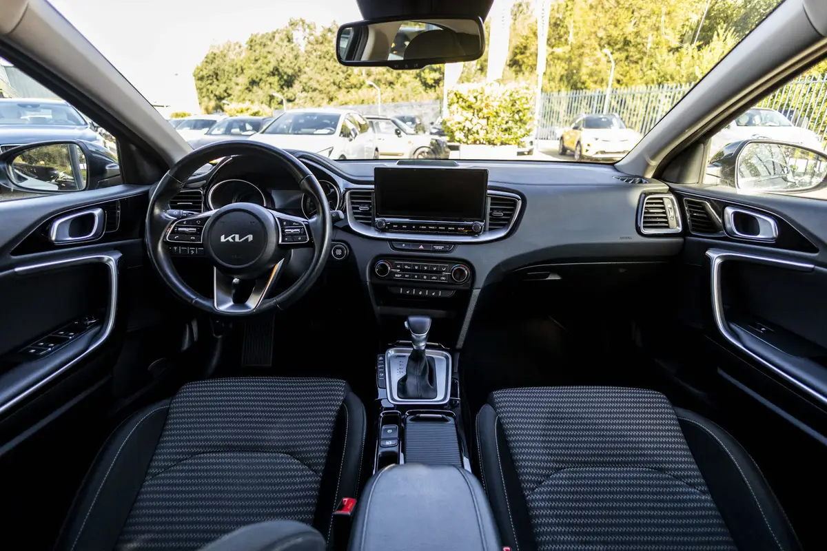 Kia XCeed 1.6 GDi PHEV DynamicPlusLine: foto 2