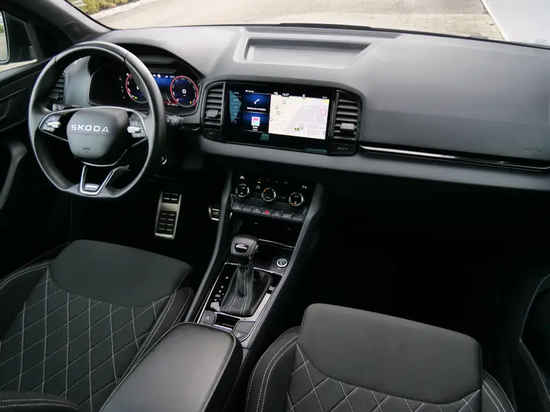 Škoda Karoq 1.5 TSI ACT Sportline Business 150 Pk Automaat 2025 leasen bij DreamLease: foto 2