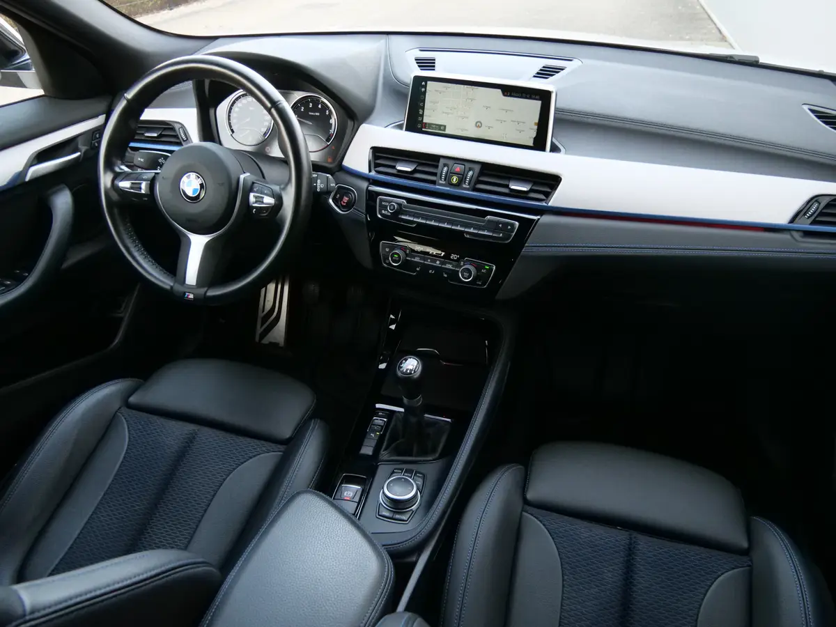 BMW X2 sDrive18i High Executive M-Sport: foto 2