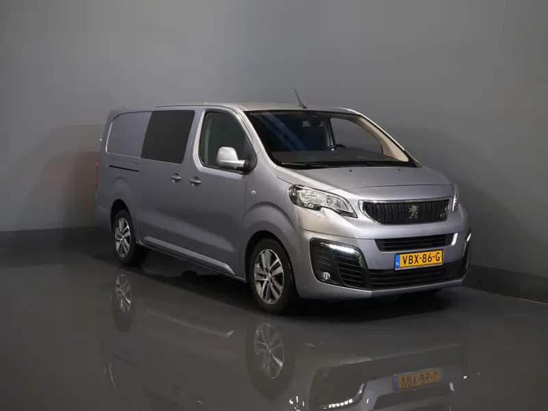 Peugeot Expert 2.0 HDI 180 pk Aut. DC Dubbel Cabine 2x Schuifdeur/ Carplay/ Stoelverw./ Climate/ Navi/ Camera/ Cruise/ 17’LMV/ PDC/ Trekhaak 2019 leasen bij DreamLease: foto 1