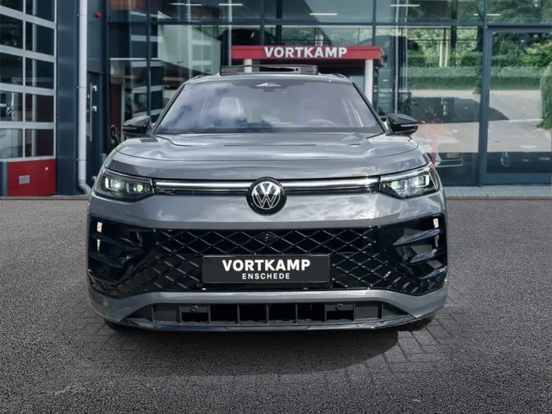 Volkswagen Tayron 1.5 TSI E-HYBRID R-LINE 272 PK PANO-DAK/LEDER/H+K/TREKHAAK/360CAMERA/DCC 2026 leasen bij DreamLease: foto 2